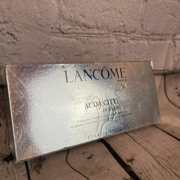 Lancome Audacity in Paris 16 Shadow Palette - Picture 6 of 7